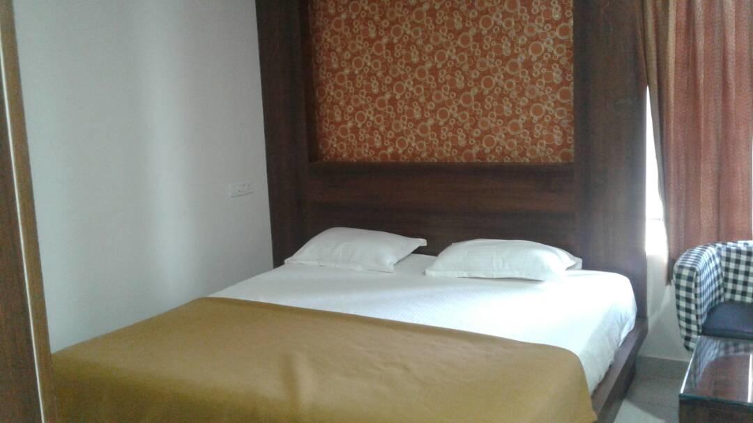 Hotel Gowri Sankar Ambasamudram Exterior photo